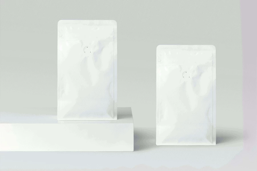 高端品牌咖啡包装袋VI提案场景展示文创智能贴图样机PSD设计素材【006】